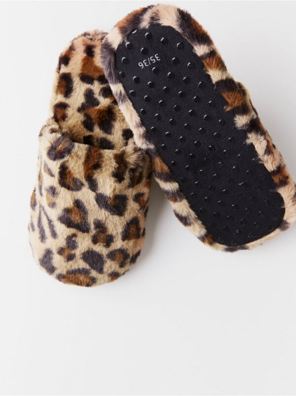 Slippers with leopard pattern - 8051341-239