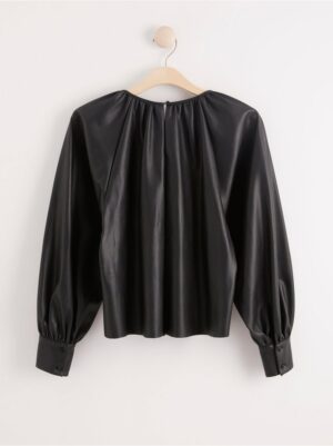 Long sleeve blouse in imitation leather - 8090091-80