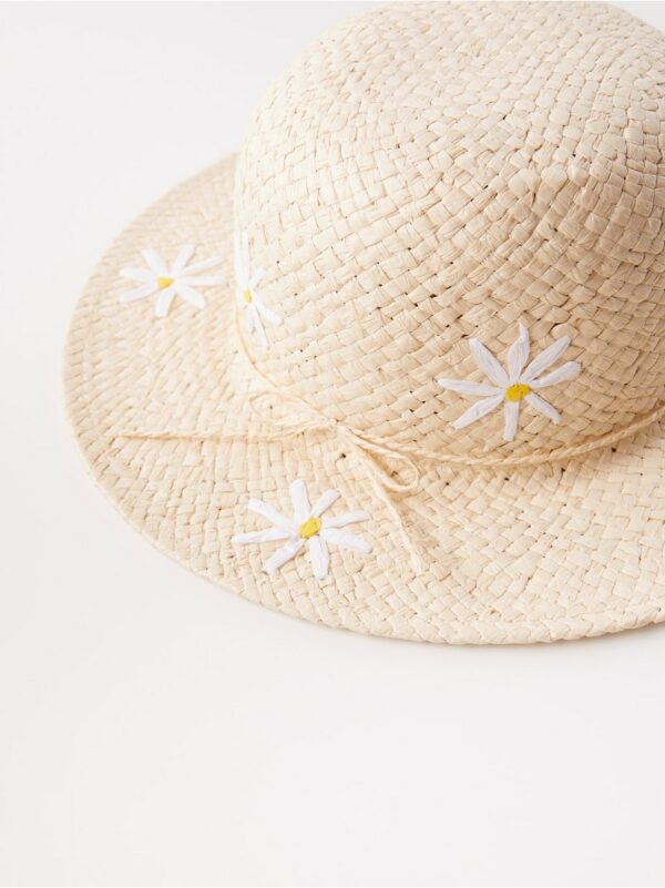 Straw hat with daisies - 8141942-6903