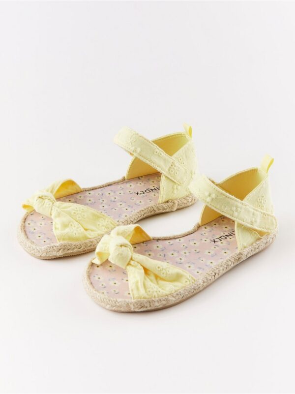 Yellow sandals with embroidery anglaise - 7989402-6729