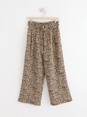 Leo print trousers with belt - 8121153-7603