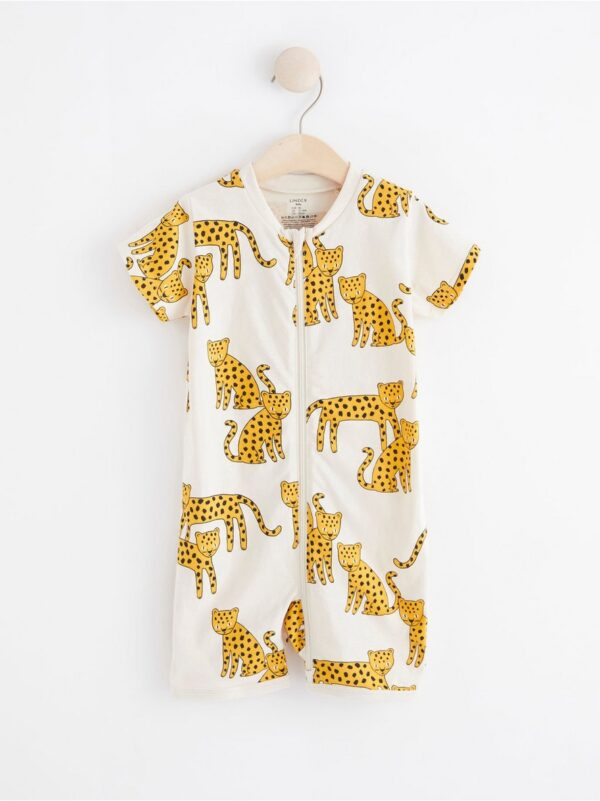 Pyjamas with leopards - 8158334-1230