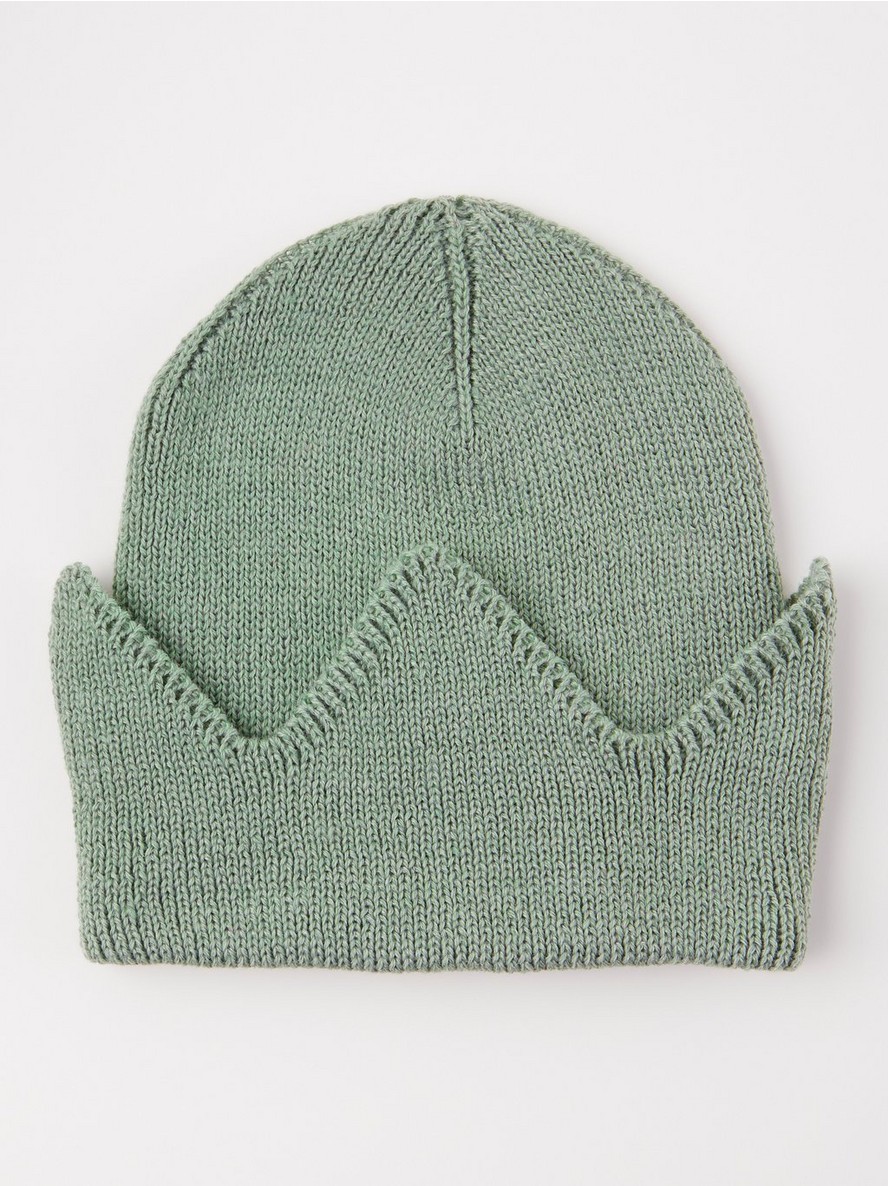 Kapa – Knitted beanie with crown design