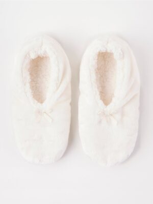 Slippers - 8194085-325