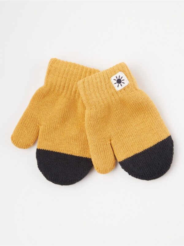 Fine-knit mittens - 8204887-8557