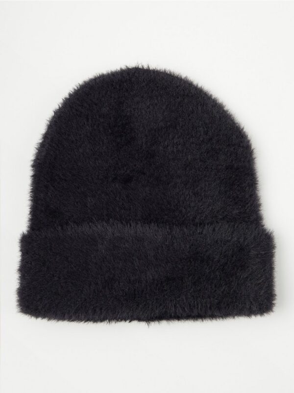 Fluffy beanie - 8233527-80