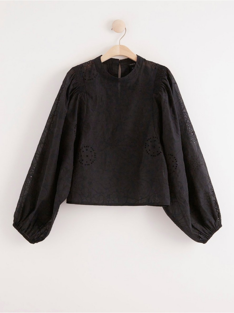 Bluza – Embroidered blouse with puff sleeves