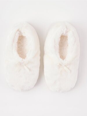 Slippers - 8267505-325