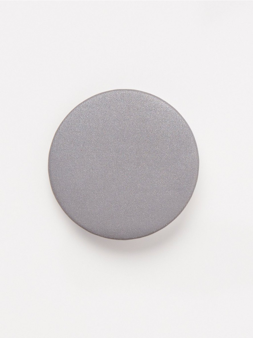 Stikeri – Round reflective brooch