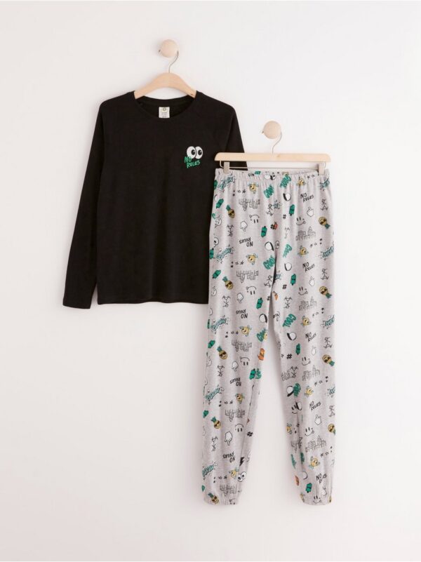 Pyjama set with patterned trousers - 8317445-80