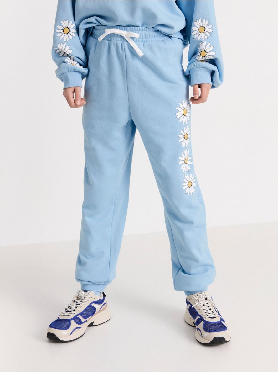 Sweatpants with sunflowers - 8325893-8838