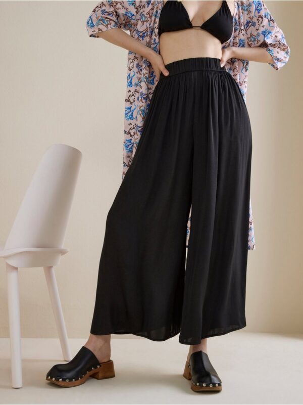 Wide cropped satin trousers - 8360290-80