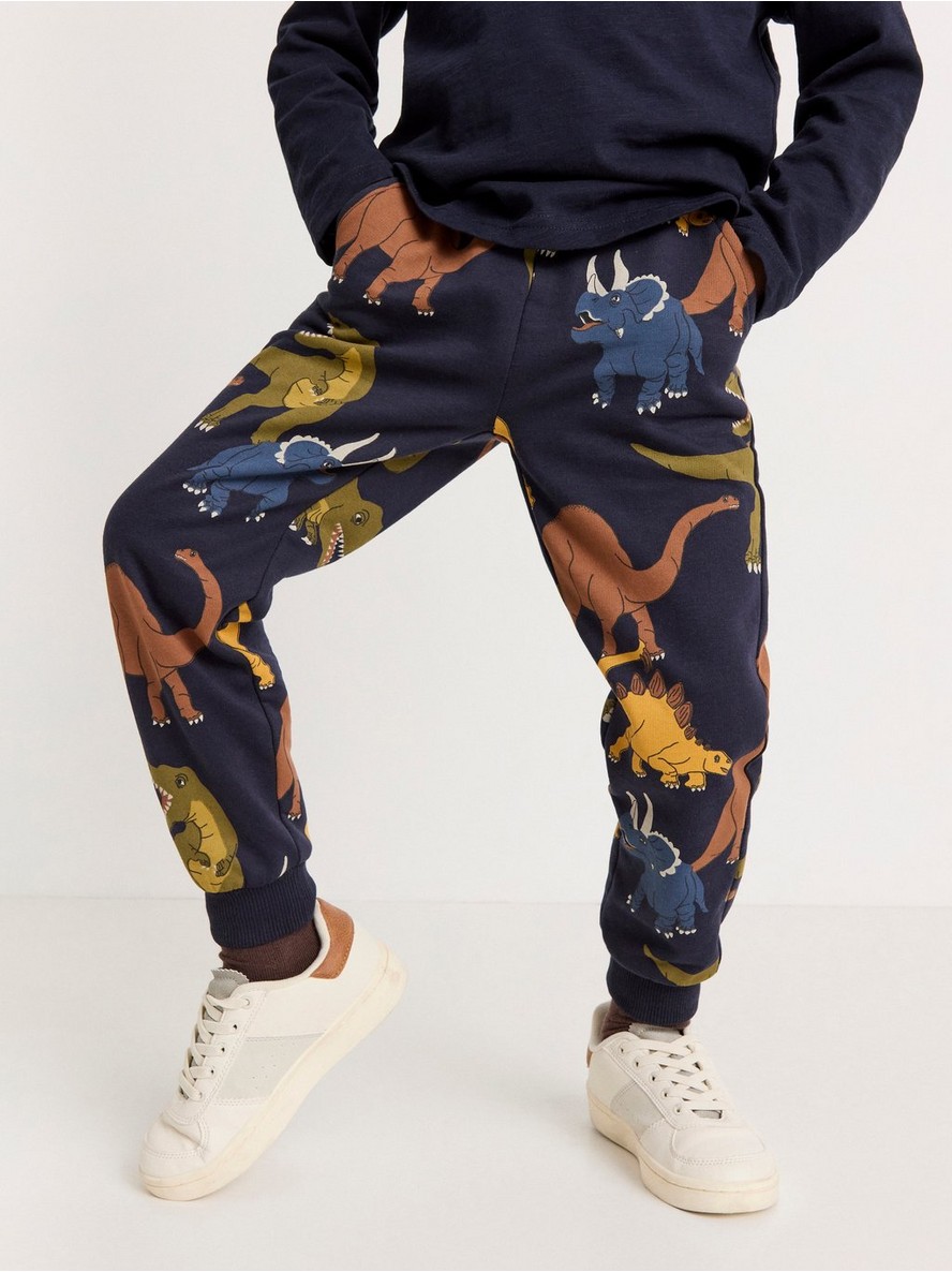 Trenerka donji deo – Trousers with dinosaurs