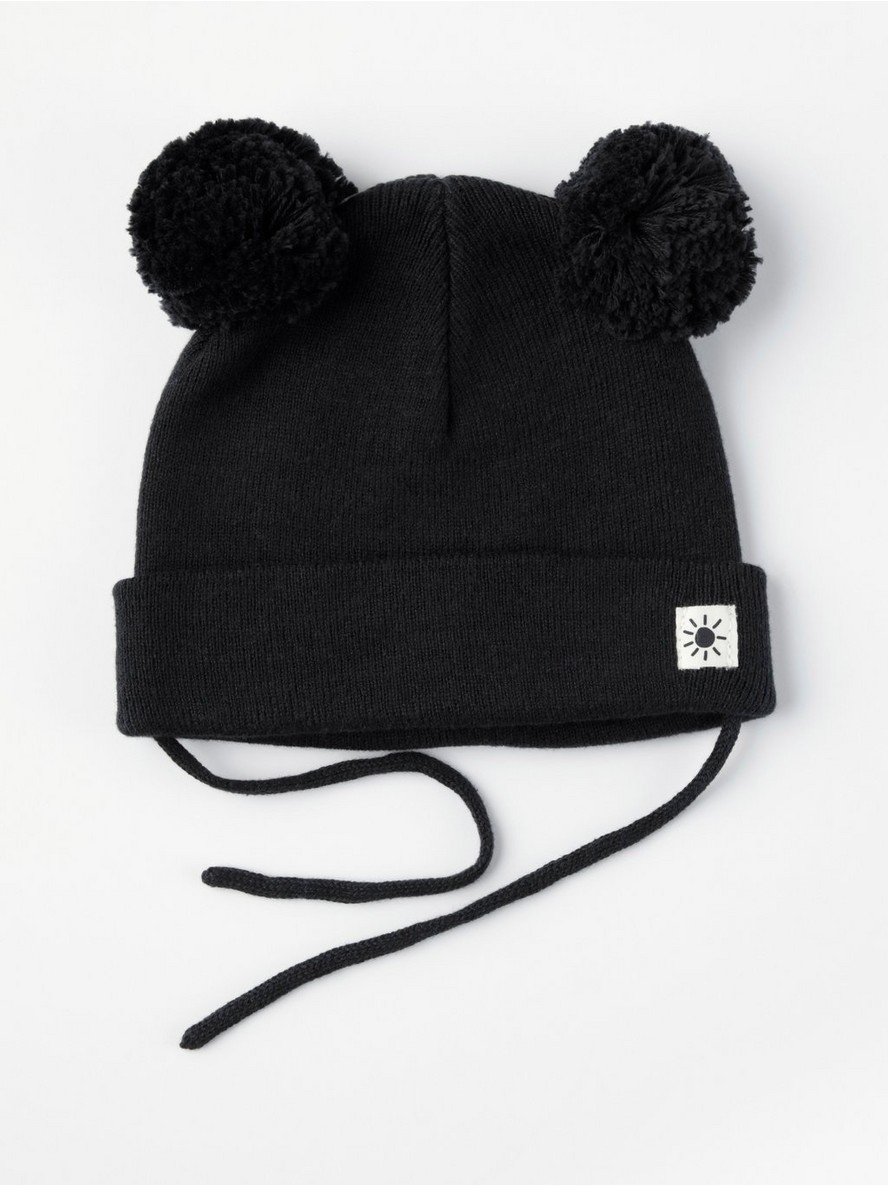 Kapa – Knitted beanie with pom poms and tie