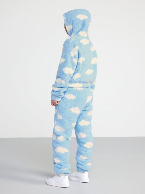 Cropped pile hoodie with clouds - 8439538-2199