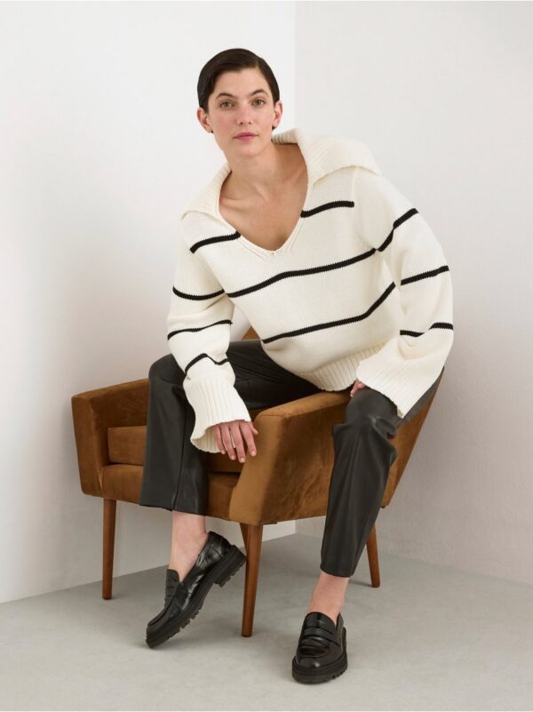 Striped knitted jumper with collar - 8441319-7862