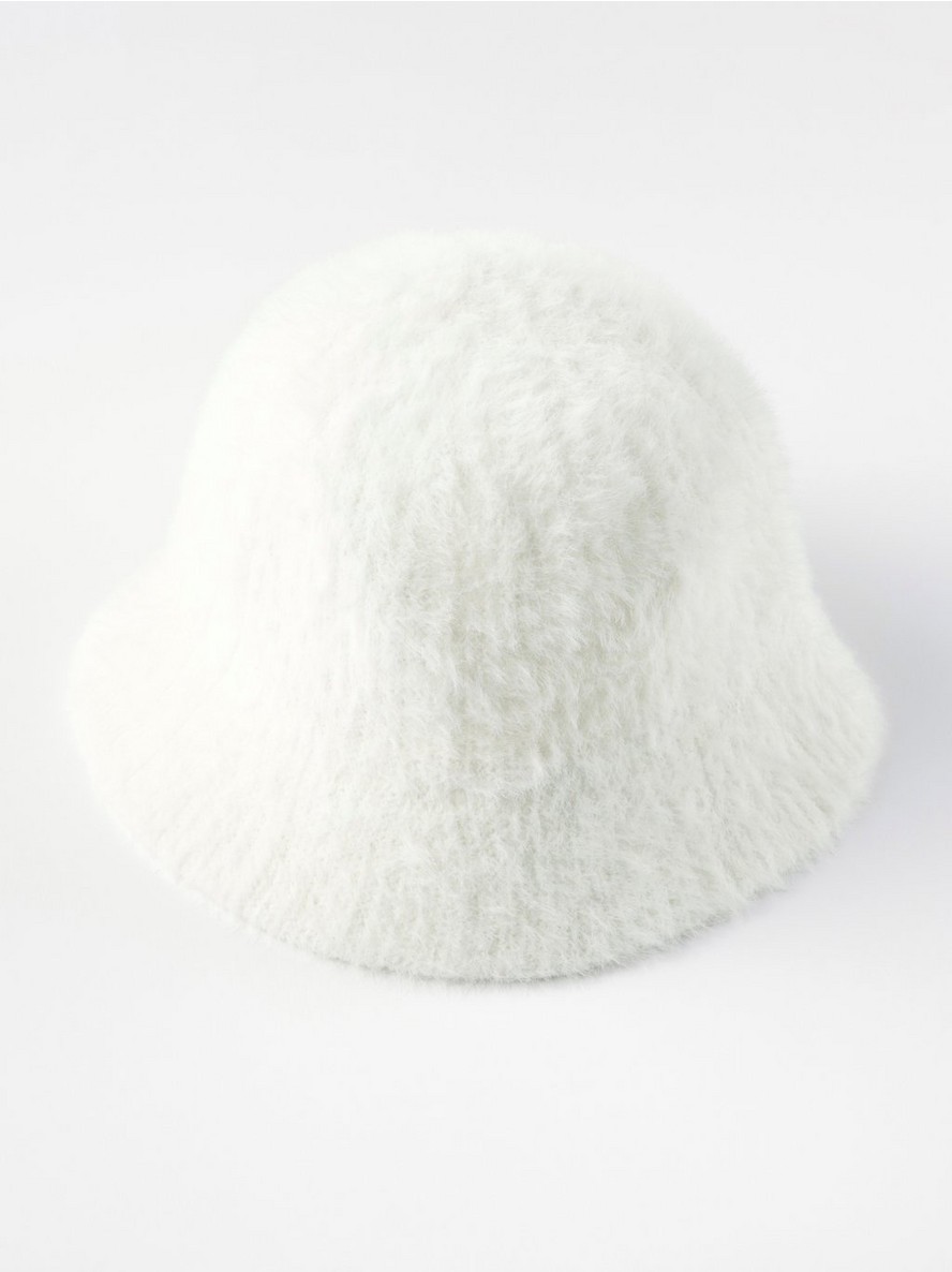 Kapa – Fuzzy knitted hat