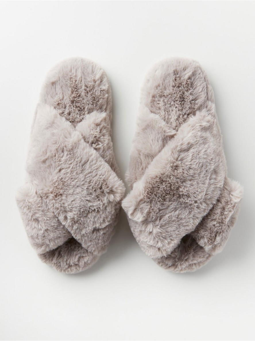 Papuce – Fake fur slippers