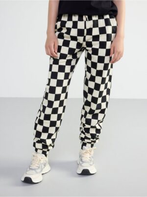 Checked sweatpants with brushed inside - 8460640-80