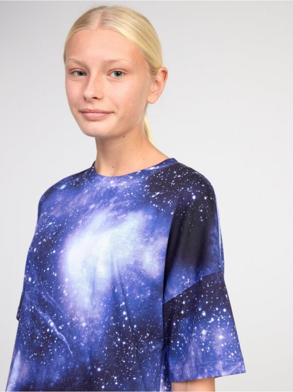 Oversized t-shirt with space print - 8493916-80
