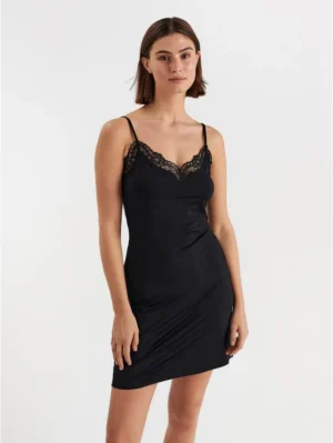 black black full slip