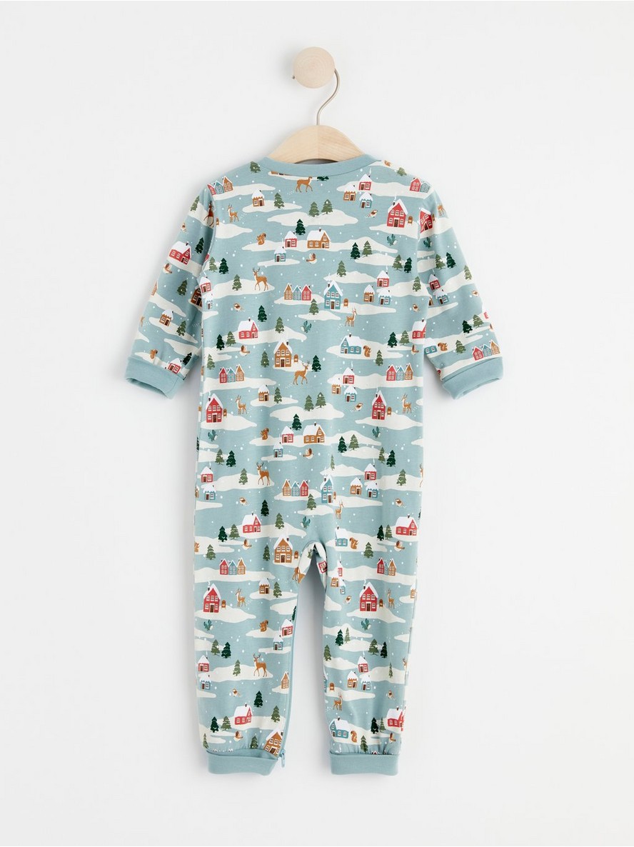 Pyjamas with snowy landscape - 8486891-7682