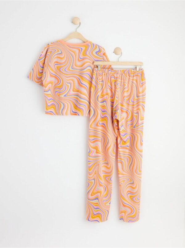 Pyjama set with cropped t-shirt and trousers - 8519256-7963