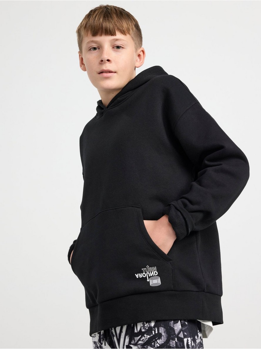 Dukserica – Hoodie with print at back