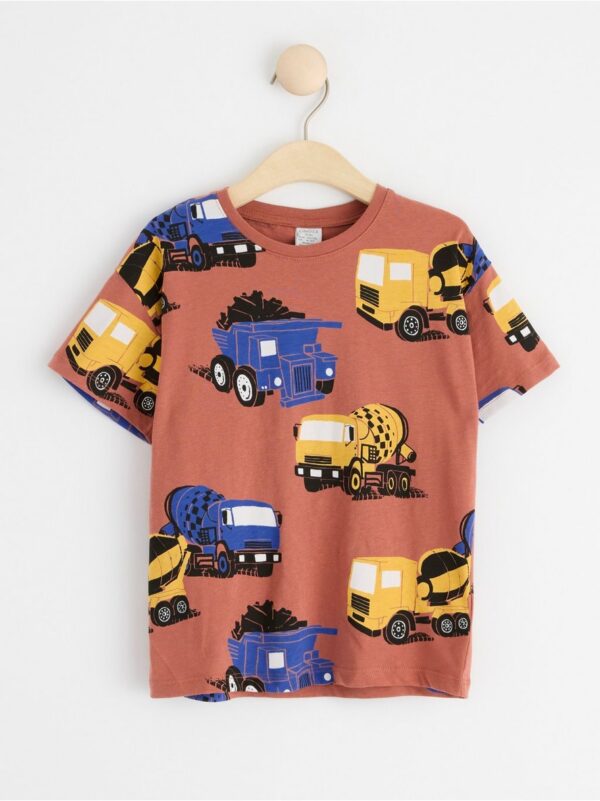 Short sleeve top with trucks - 8526856-2486