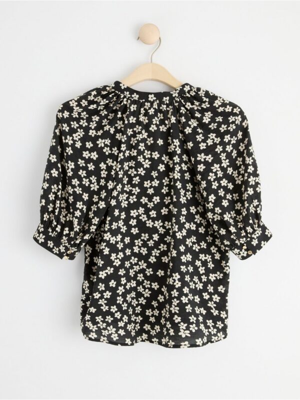 Patterned short sleeve blouse with v-neck - 8552084-80