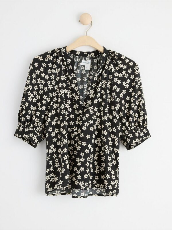 Patterned short sleeve blouse with v-neck - 8552084-80