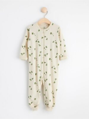 Pyjamas with clovers - 8552695-1230