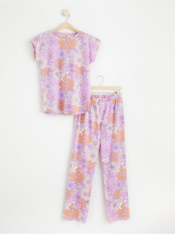 Pyjama set with t-shirt and wide trousers - 8562660-3703