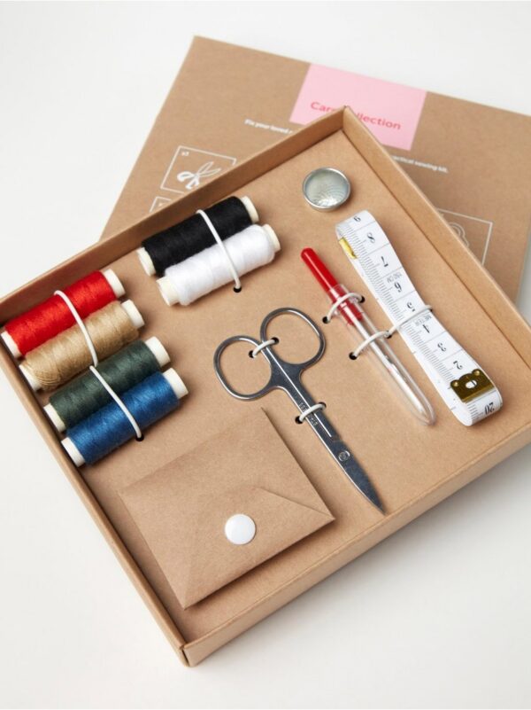Sewing kit - 8408545-212