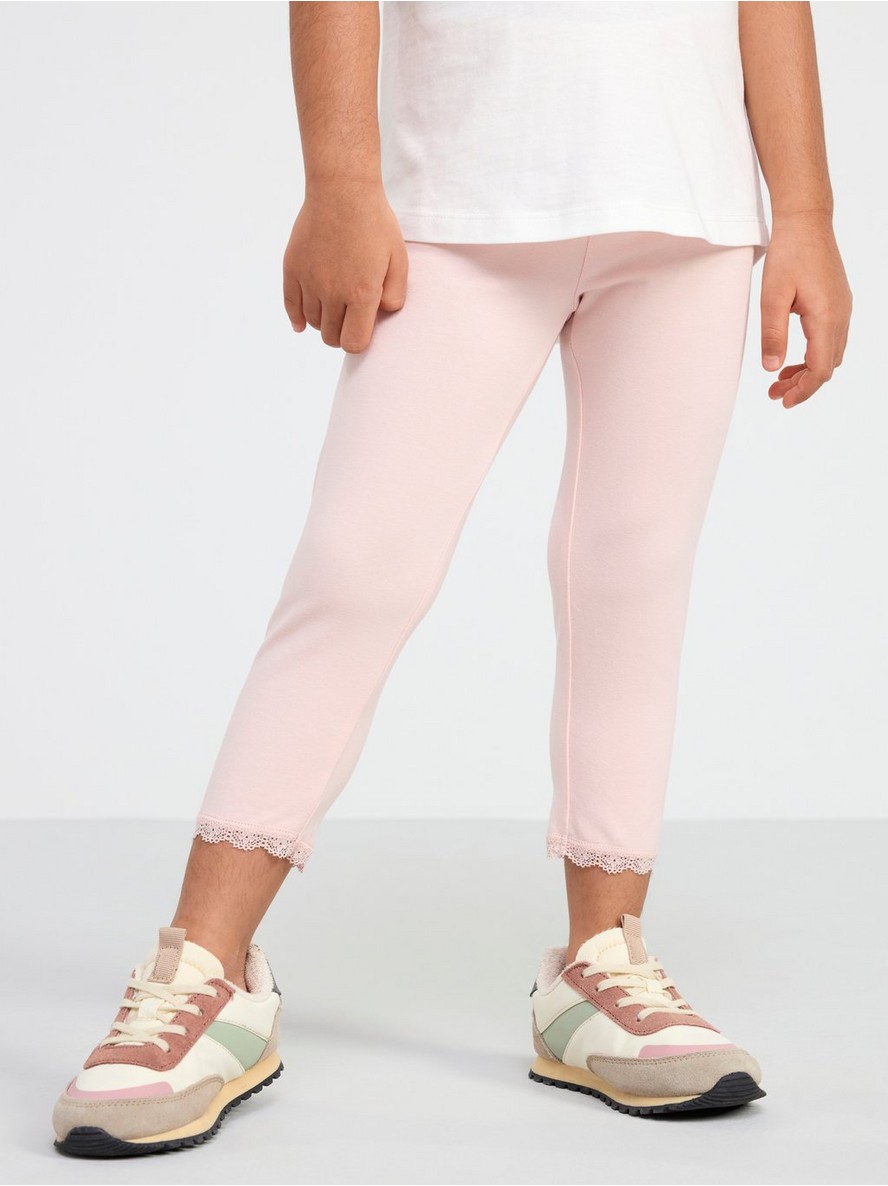 Helanke – Capri leggings with lace trim