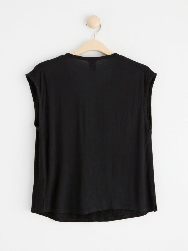 Sleeveless v-neck top with texture - 8583150-80