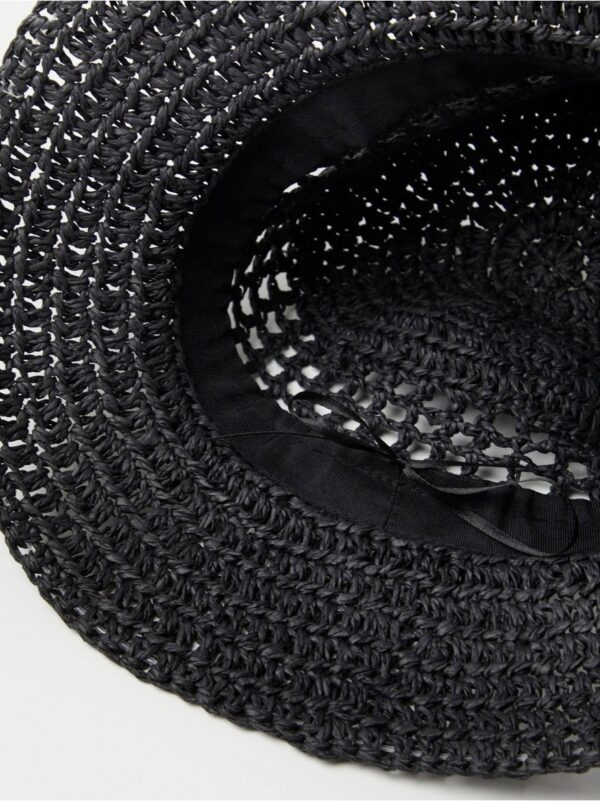 Sun hat with hole-pattern - 8586336-80