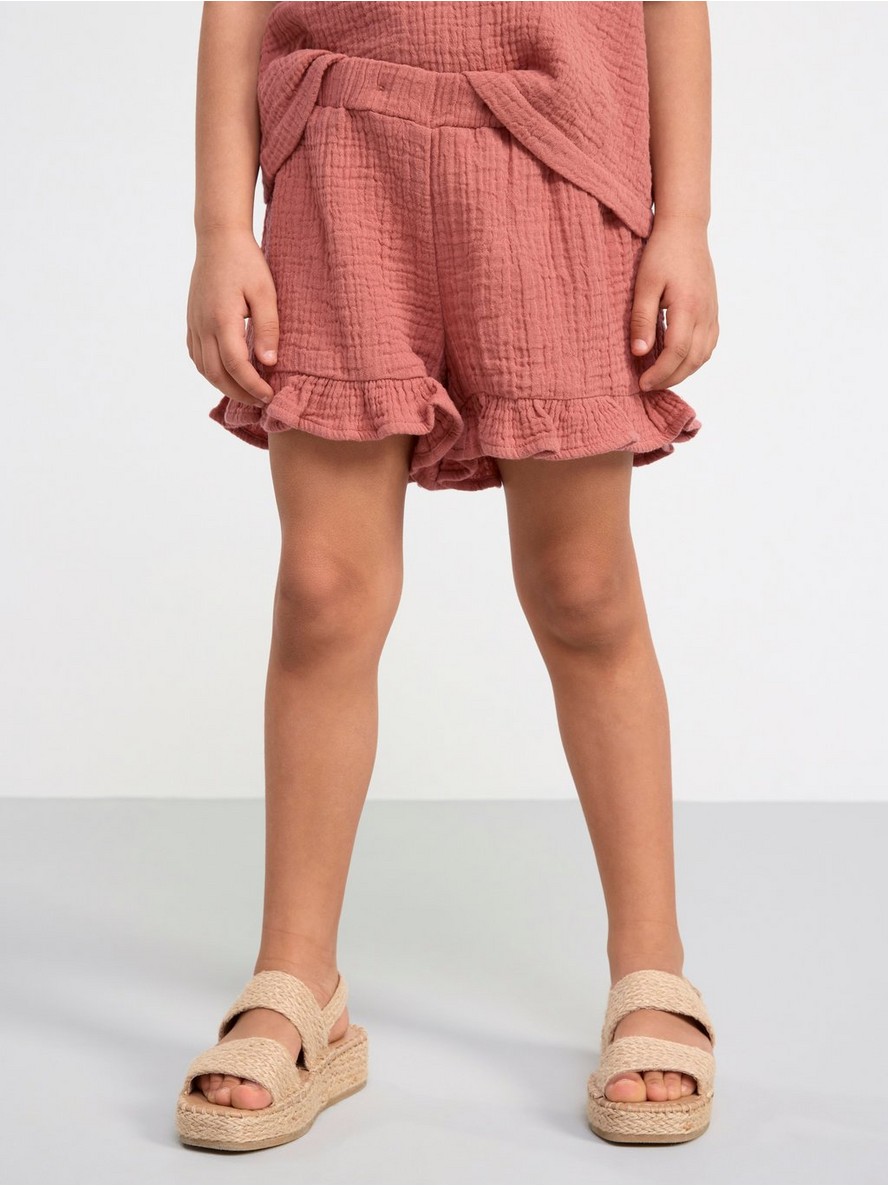 Sorts – Crinkled shorts with frills