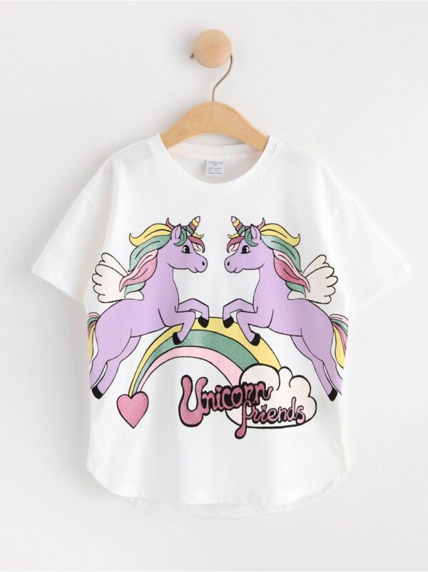 Oversize t-shirt with unicorn print - 8557781-325