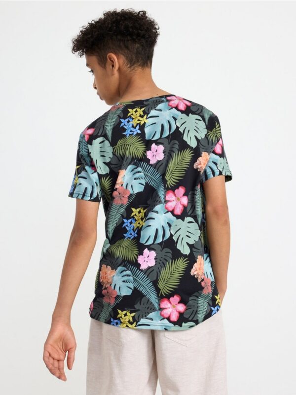 Regular t-shirt with tropical print - 8562852-80