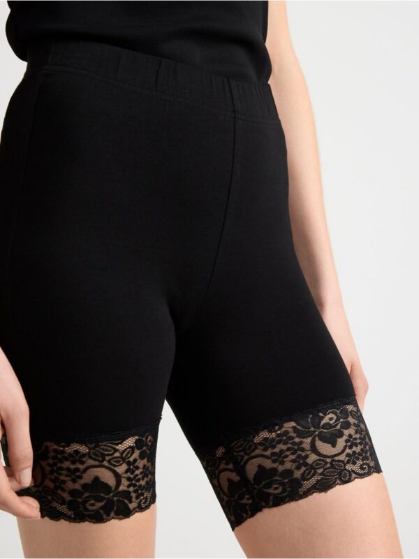 Cycling shorts with lace trim - 8598008-80