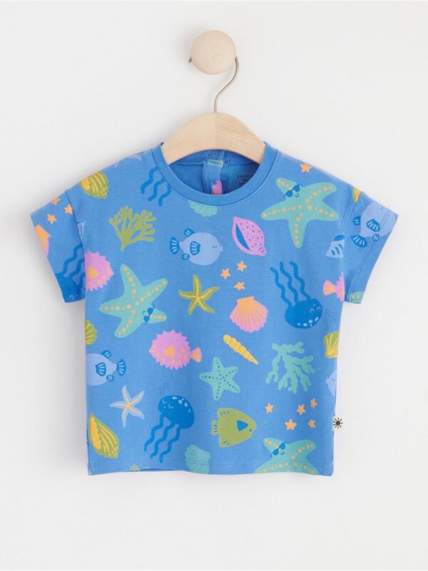 T-shirt with sea animals - 8605902-9424