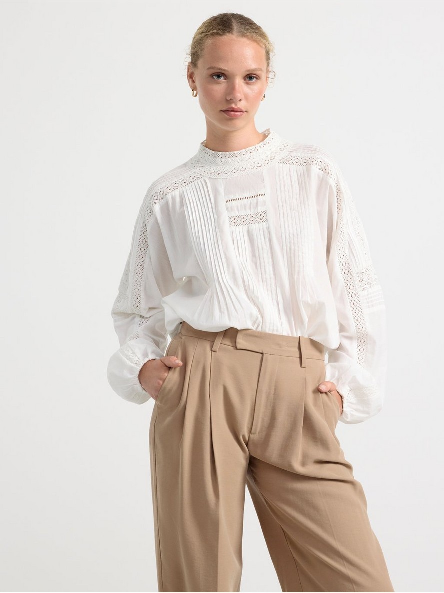 Bluza – Blouse with lace