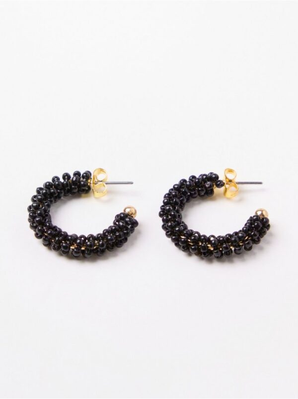 Hoop earrings with beads - 8604802-80