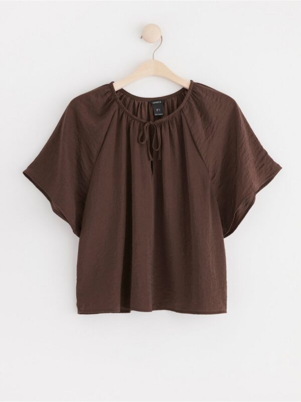 Short sleeve satin blouse - 8606991-215
