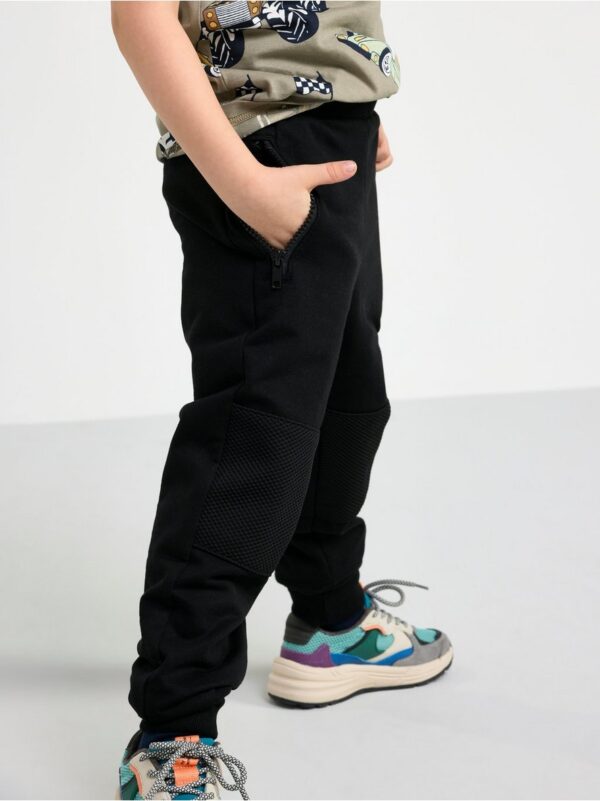 Joggers with reinforced knees - 8558234-80