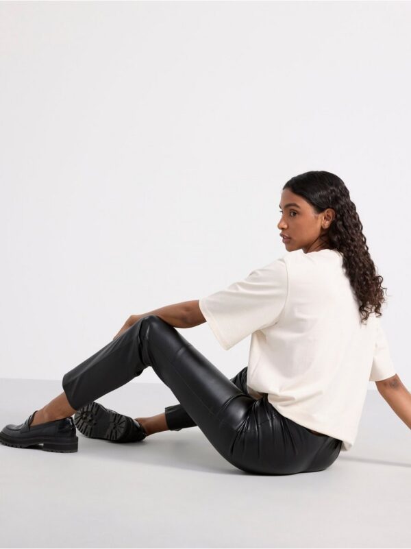 Trousers in imitation leather - 8611679-80