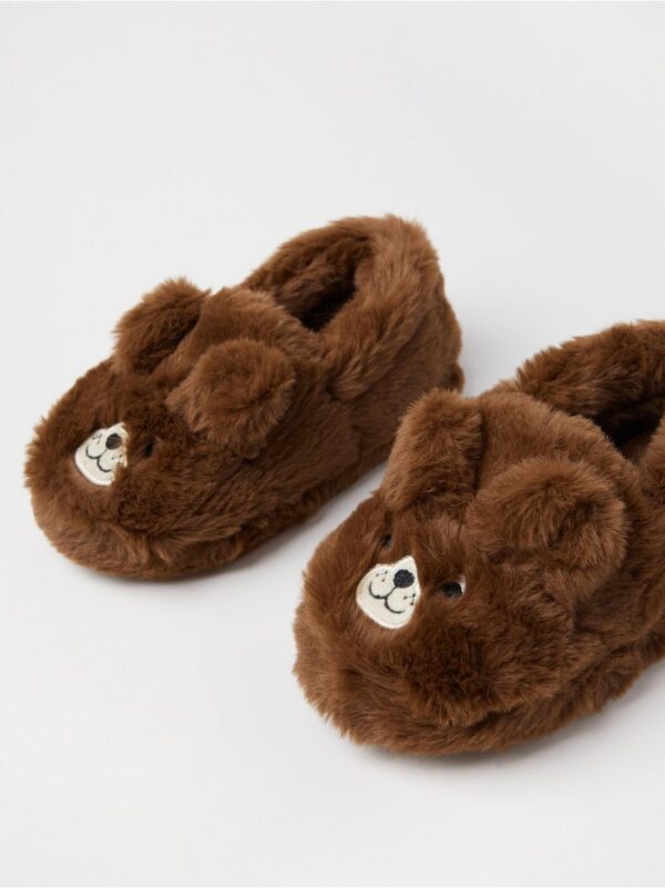 Slippers with animals - 8619558-7849