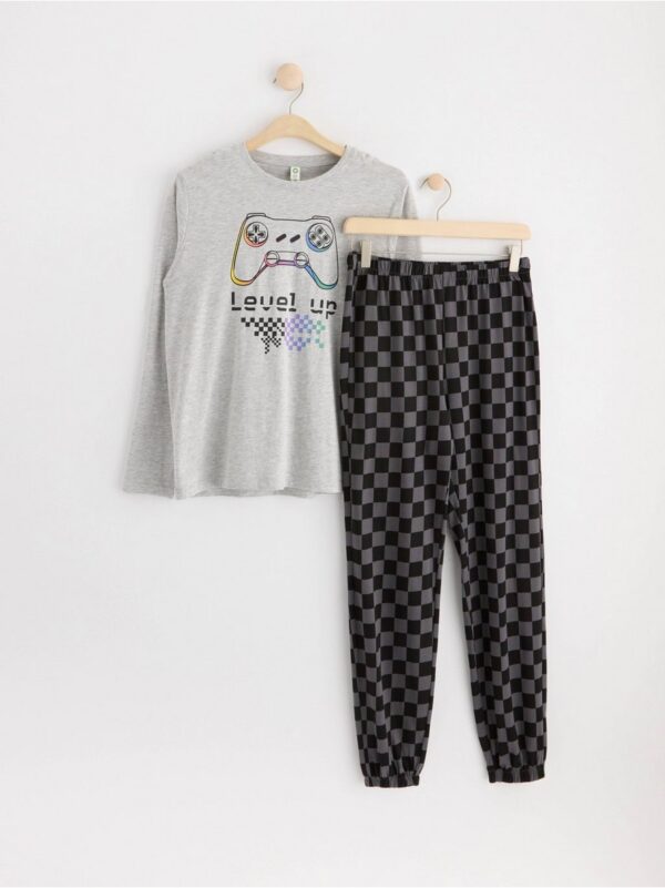 Pyjama set with top and trousers - 8630870-7196