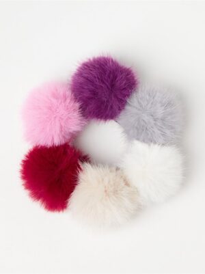 Fake fur scrunchie - 8437721-7251